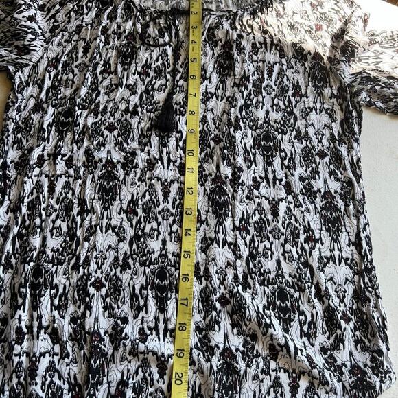 Skulls & spiders, drawstring neck, elastic sleeves women’s top, women's size XS - Picture 8 of 12